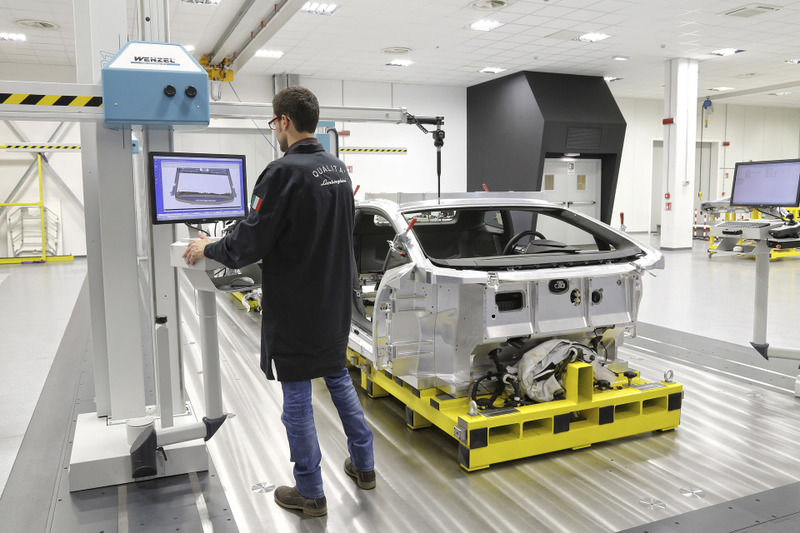 Illustration for article titled How Lamborghini Builds The Huracan